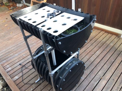 Small aquaponics systems